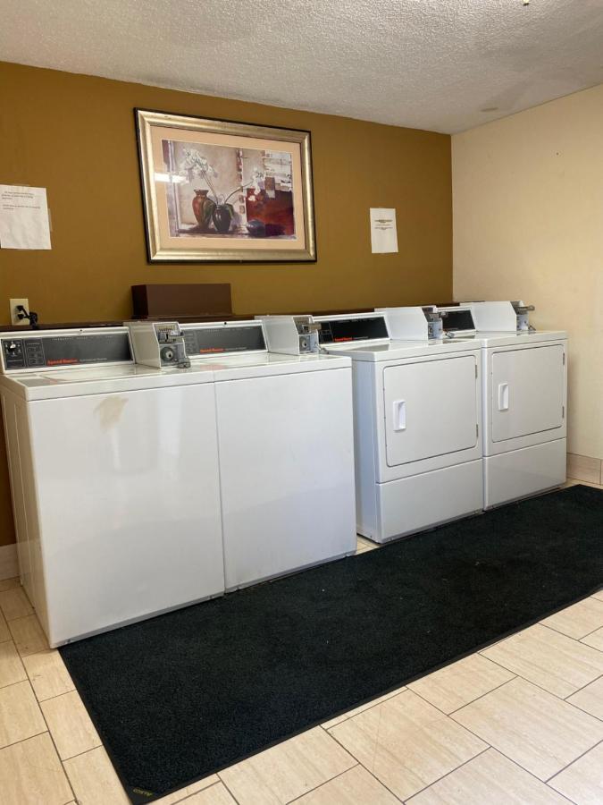 Travelodge By Wyndham Laurel Ft Meade Near Nsa מראה חיצוני תמונה